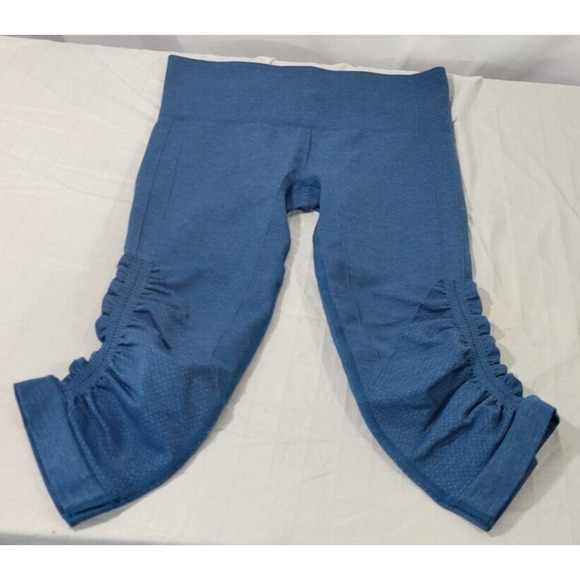 LuluLemon Womens Size 4 Blue In The Flow Cropped Ruched Capri Leggings - Picture 2 of 7